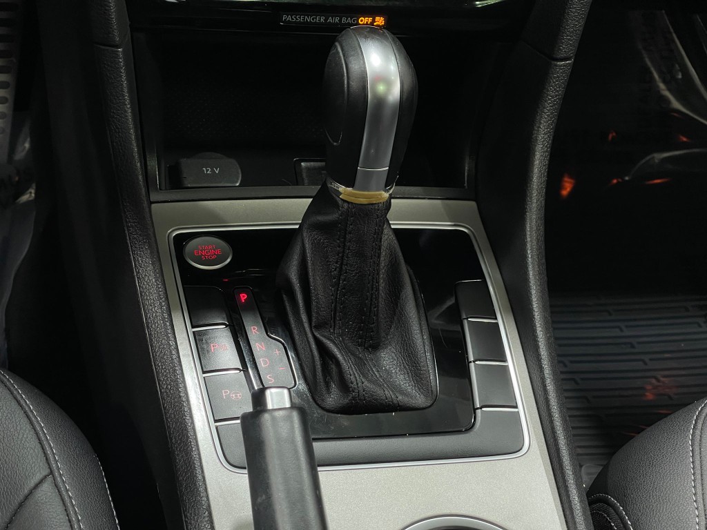 2020 Volkswagen Passat Image 29