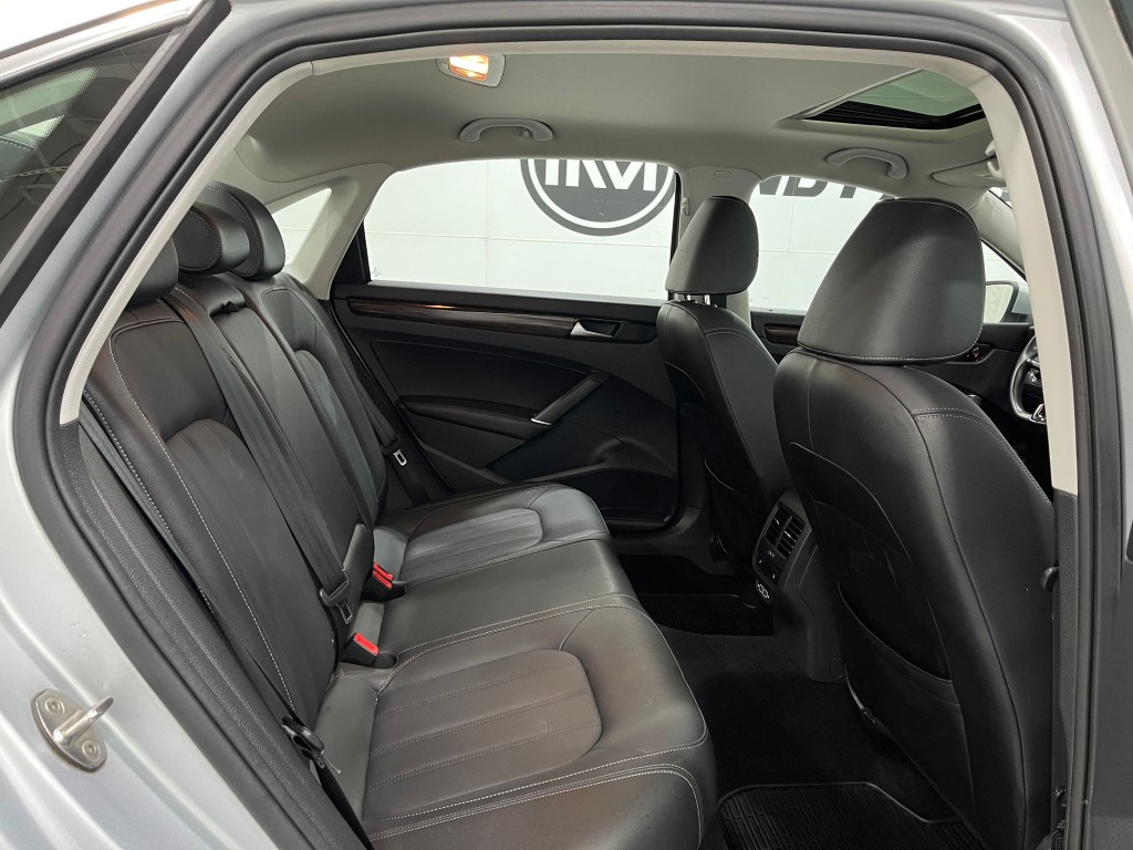 2020 Volkswagen Passat Image 31