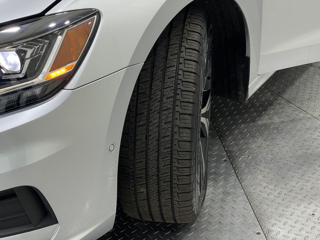 2020 Volkswagen Passat Image 36