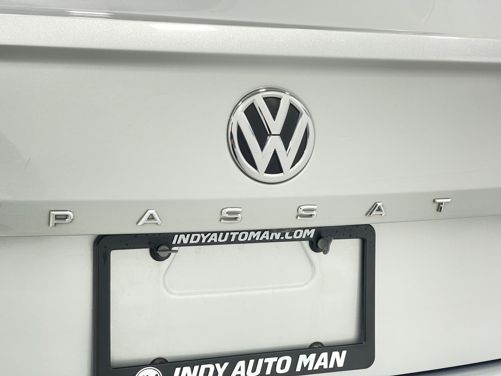 2020 Volkswagen Passat Image 39