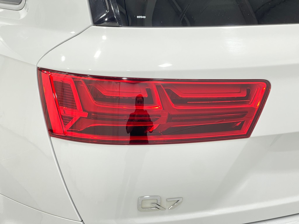 2018 Audi Q7 Image 38