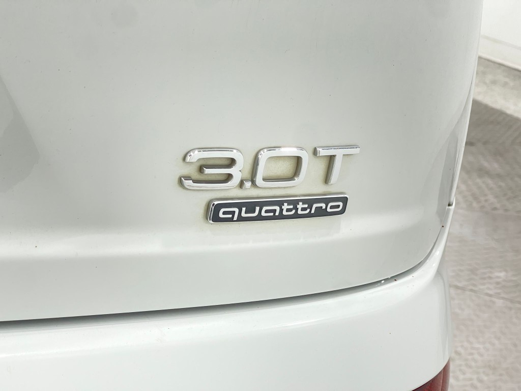 2018 Audi Q7 Image 44