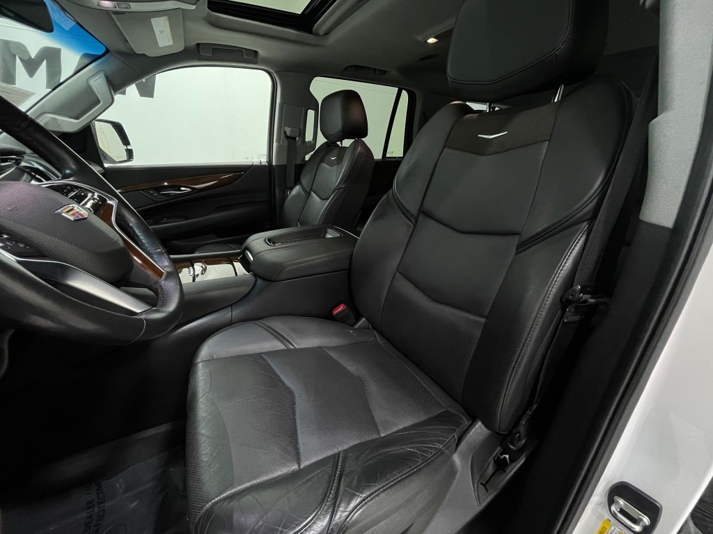 2018 Cadillac Escalade Image 20