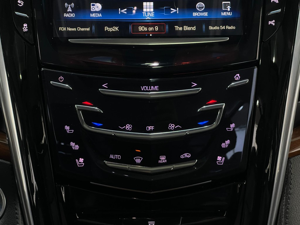 2018 Cadillac Escalade Image 27