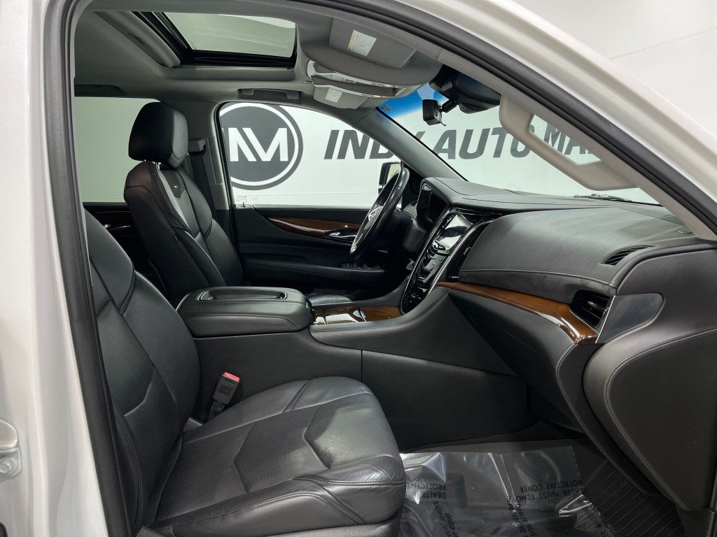 2018 Cadillac Escalade Image 36