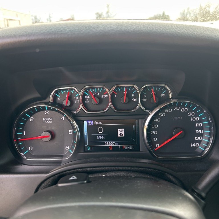 2018 Chevrolet Suburban Image 9