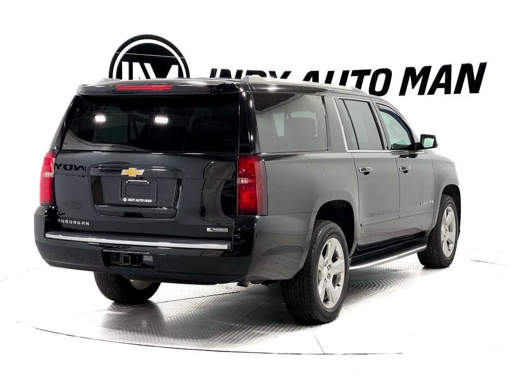 2018 Chevrolet Suburban Image 4