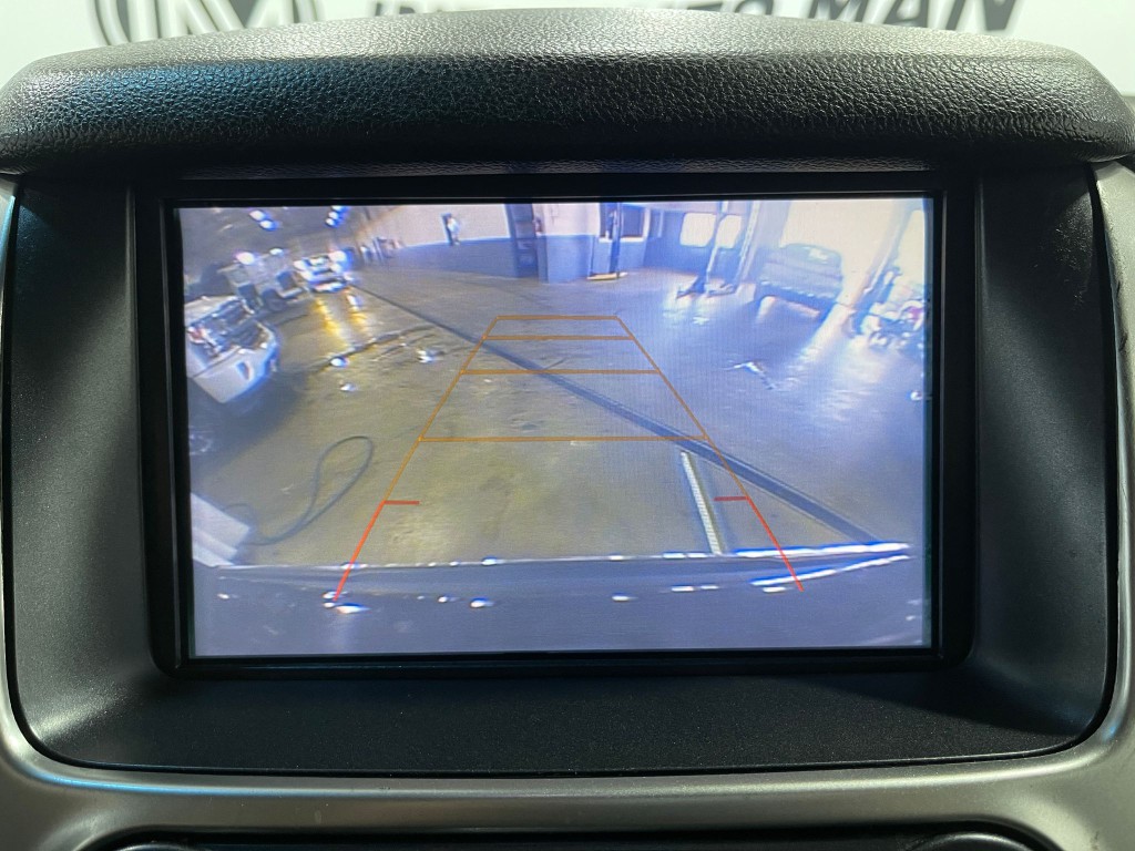 2018 Chevrolet Suburban Image 11