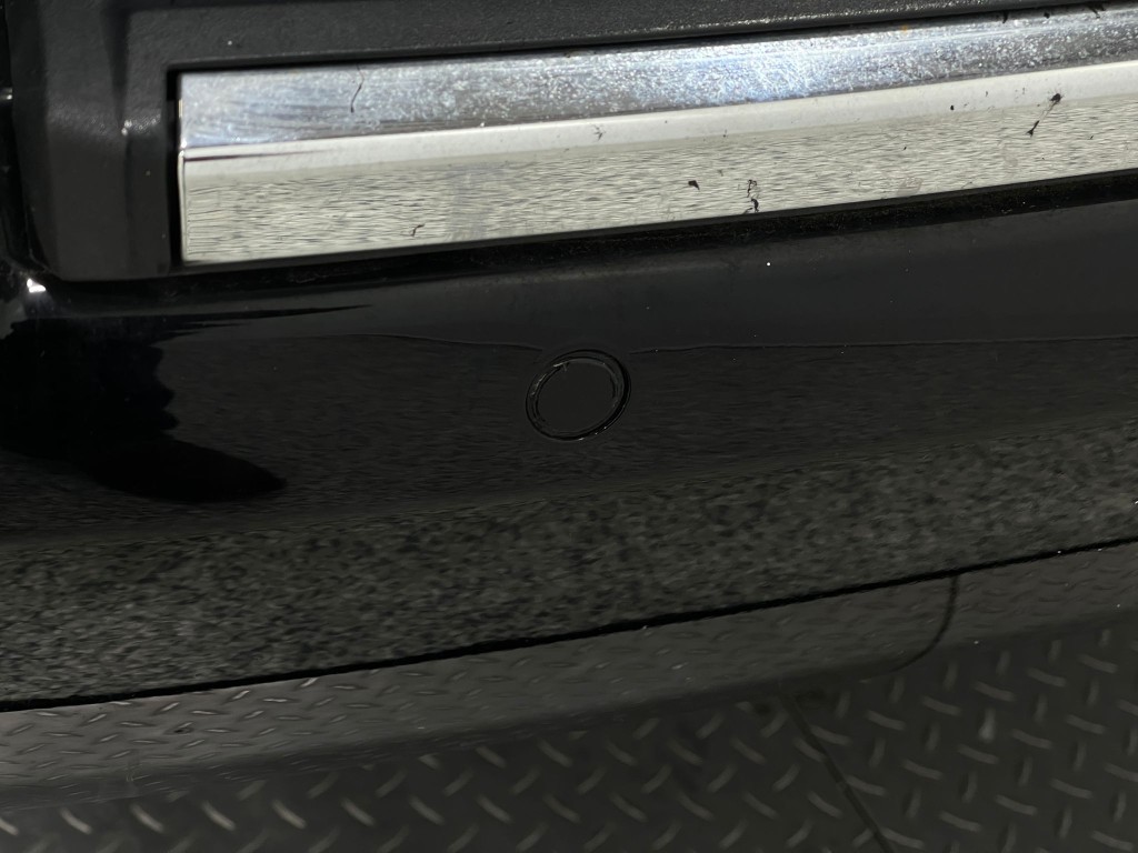 2018 Chevrolet Suburban Image 12