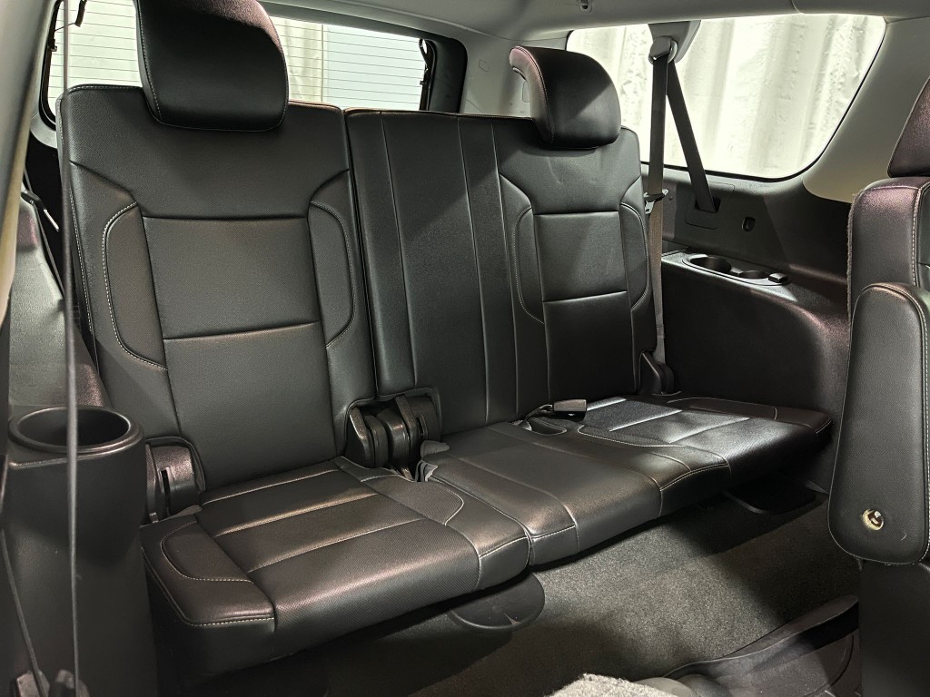 2018 Chevrolet Suburban Image 33