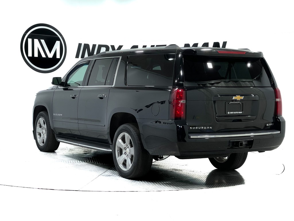 2018 Chevrolet Suburban Image 5