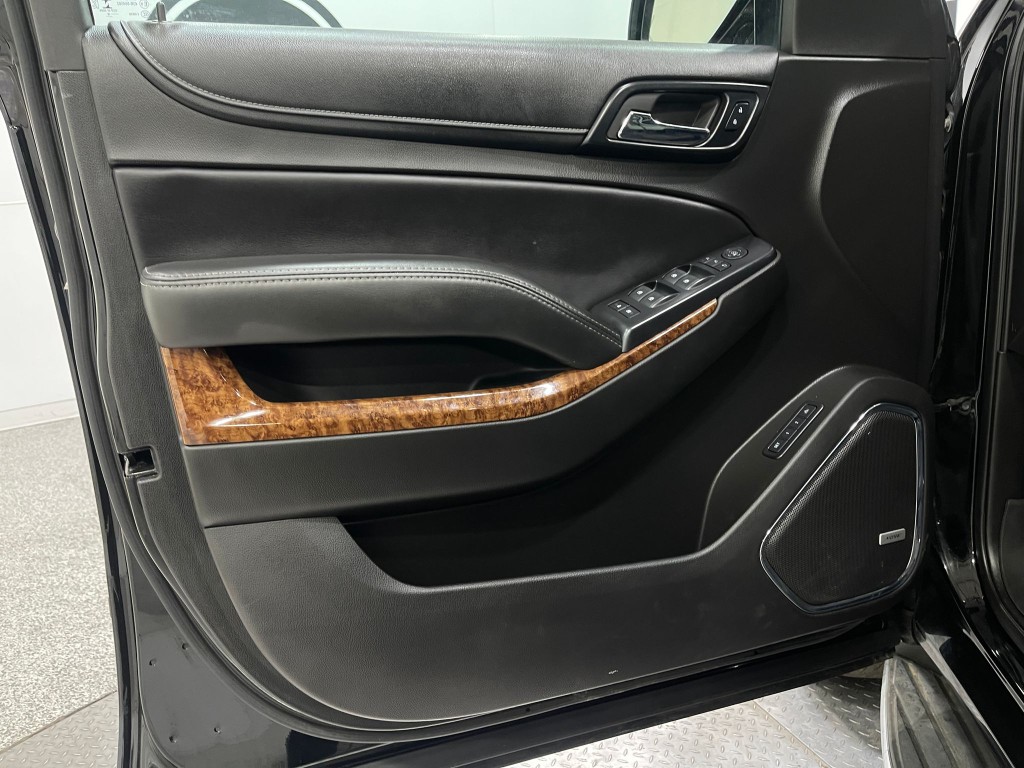 2018 Chevrolet Suburban Image 13