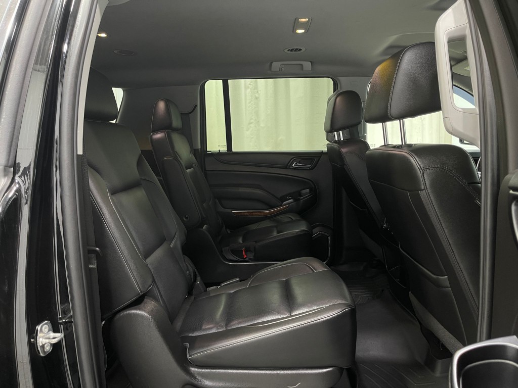 2018 Chevrolet Suburban Image 32