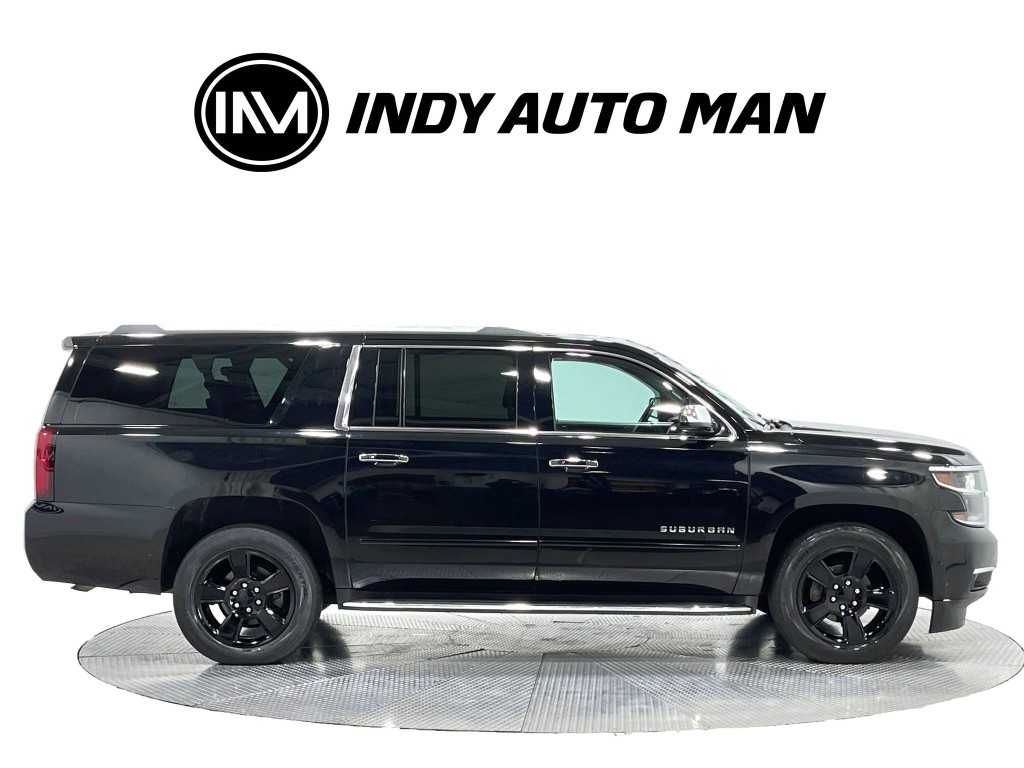 2018 Chevrolet Suburban Image 3