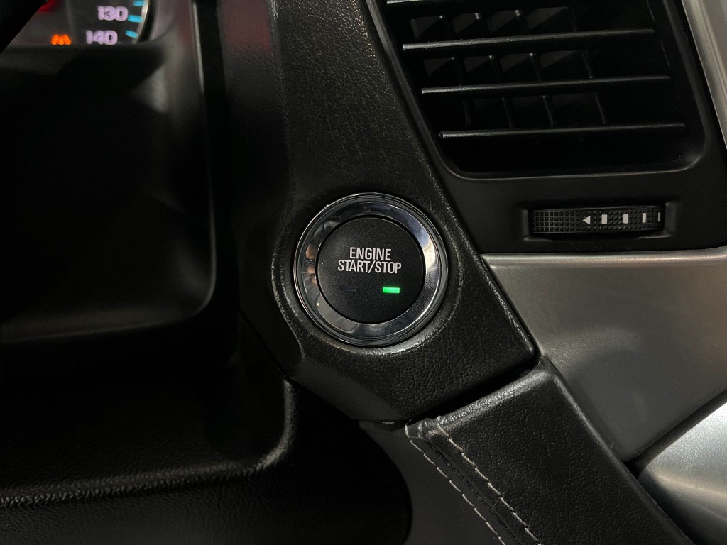 2018 Chevrolet Suburban Image 20
