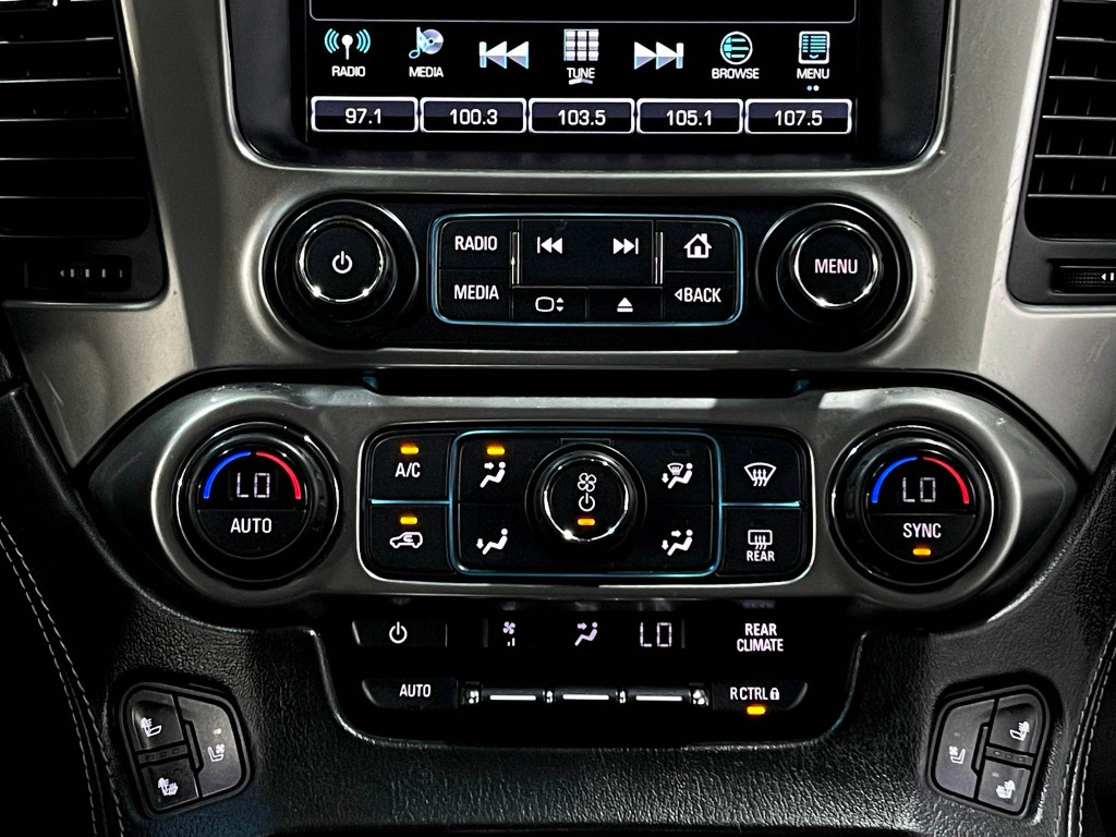 2018 Chevrolet Suburban Image 24