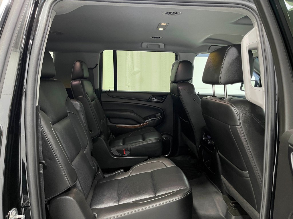 2018 Chevrolet Suburban Image 32