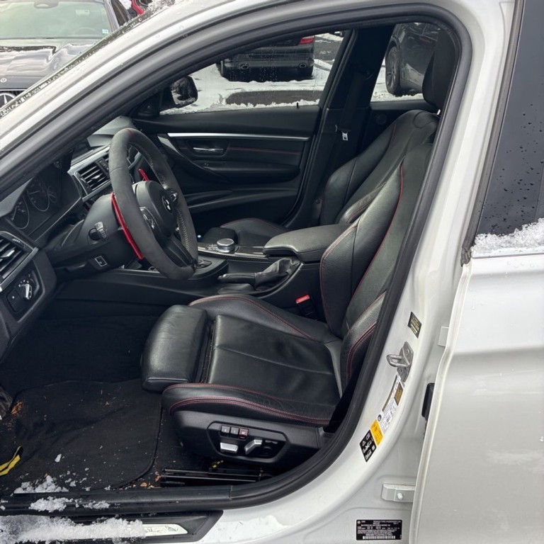 2017 BMW 3 Series Image 7