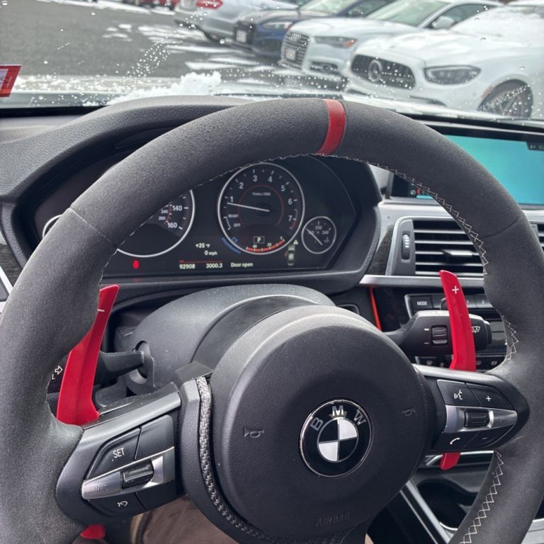 2017 BMW 3 Series Image 9