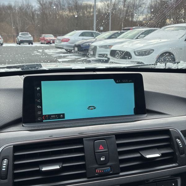 2017 BMW 3 Series Image 14