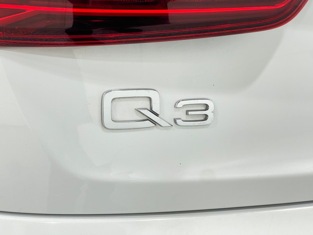 2018 Audi Q3 Image 40