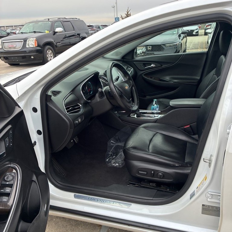 2017 Chevrolet Malibu Image 7