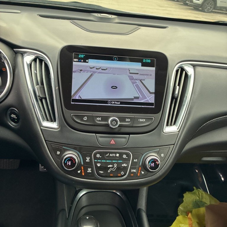 2017 Chevrolet Malibu Image 12