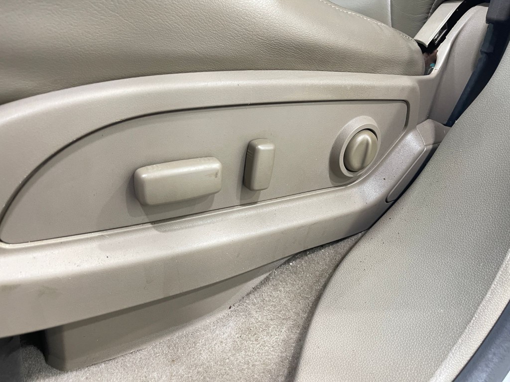 2016 GMC Acadia Image 16