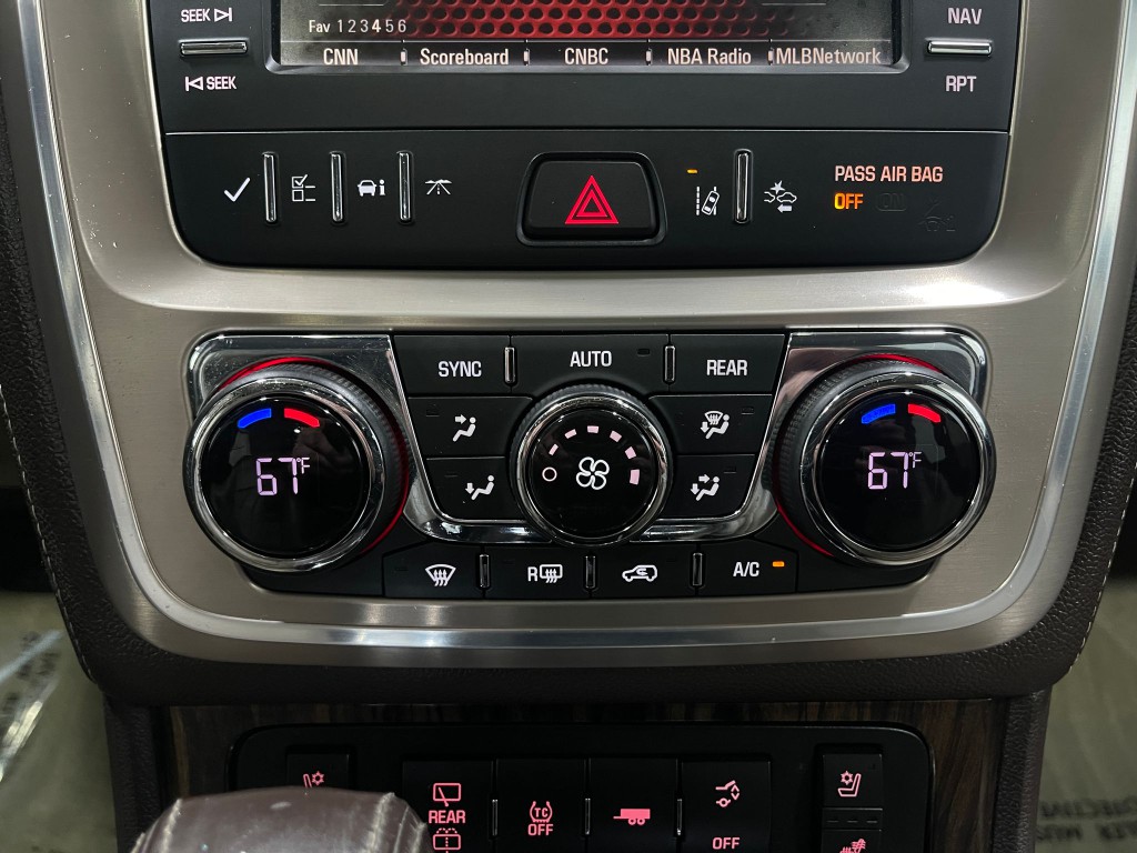 2016 GMC Acadia Image 25