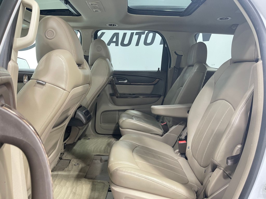 2016 GMC Acadia Image 30