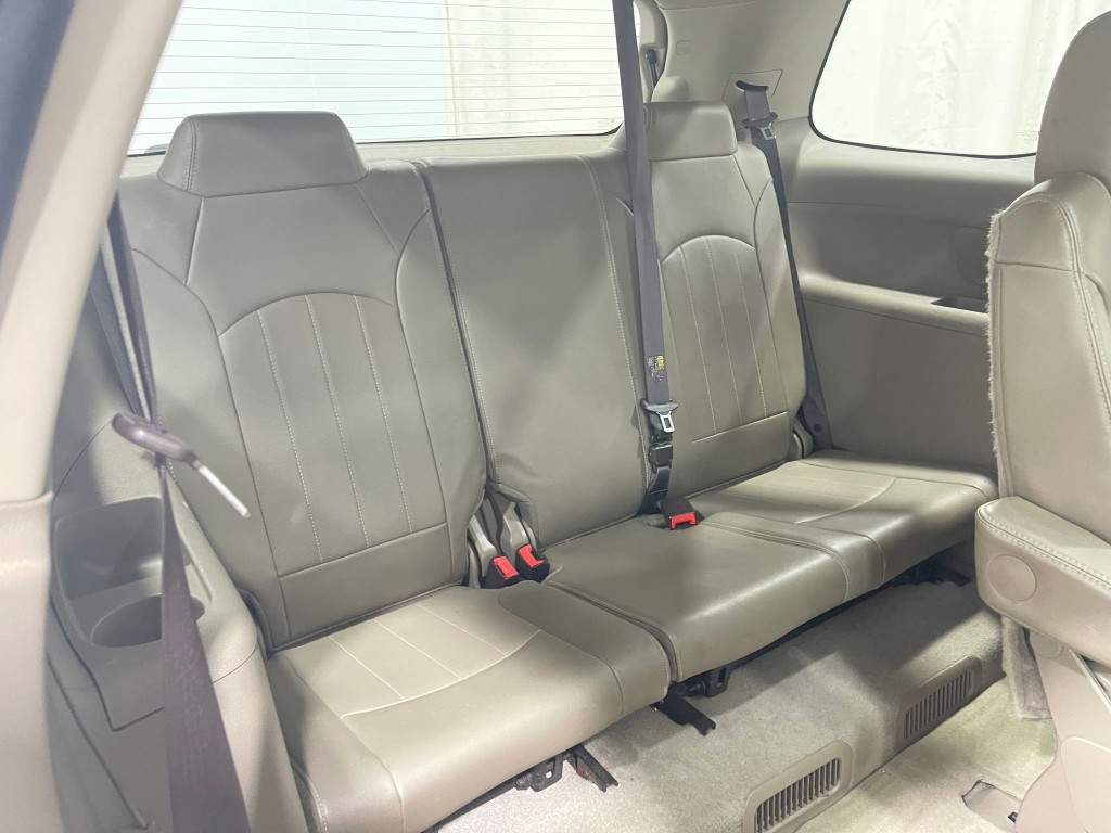 2016 GMC Acadia Image 32