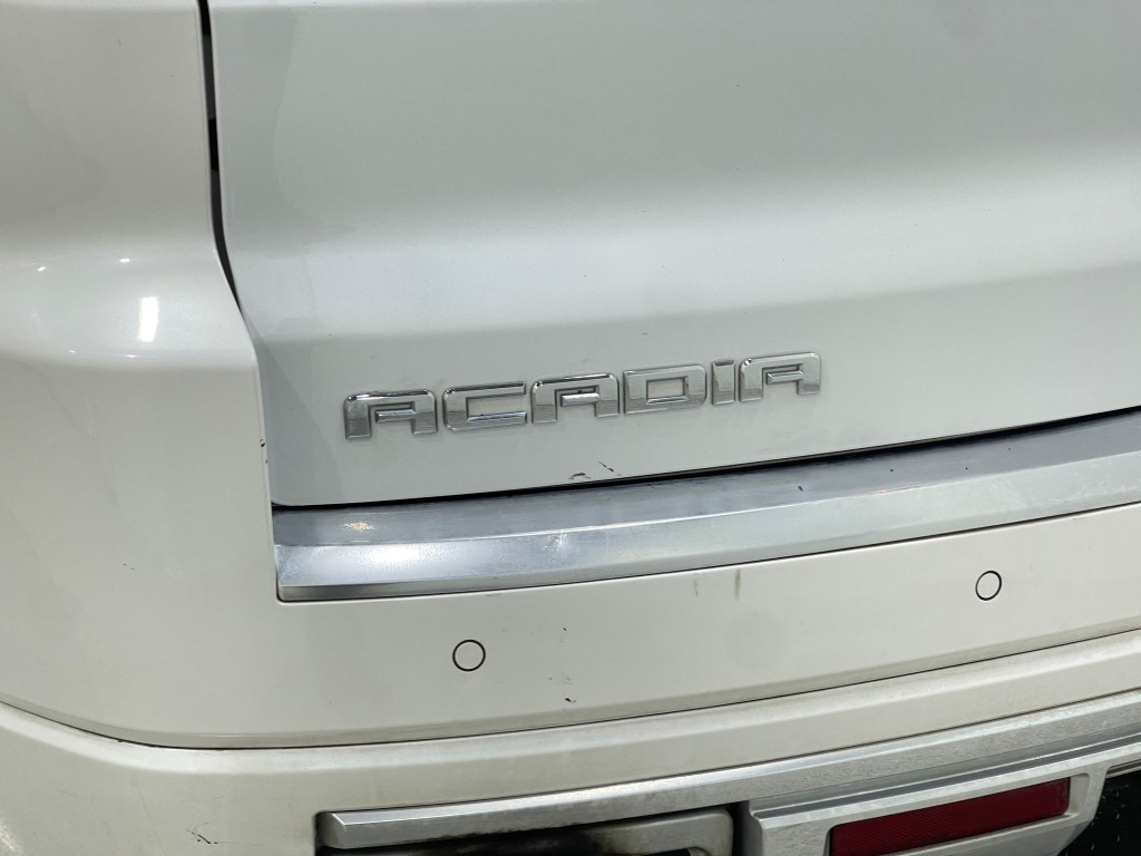 2016 GMC Acadia Image 41