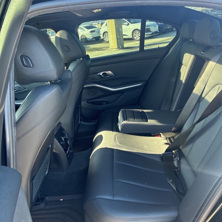 2019 BMW 3 Series Image 16