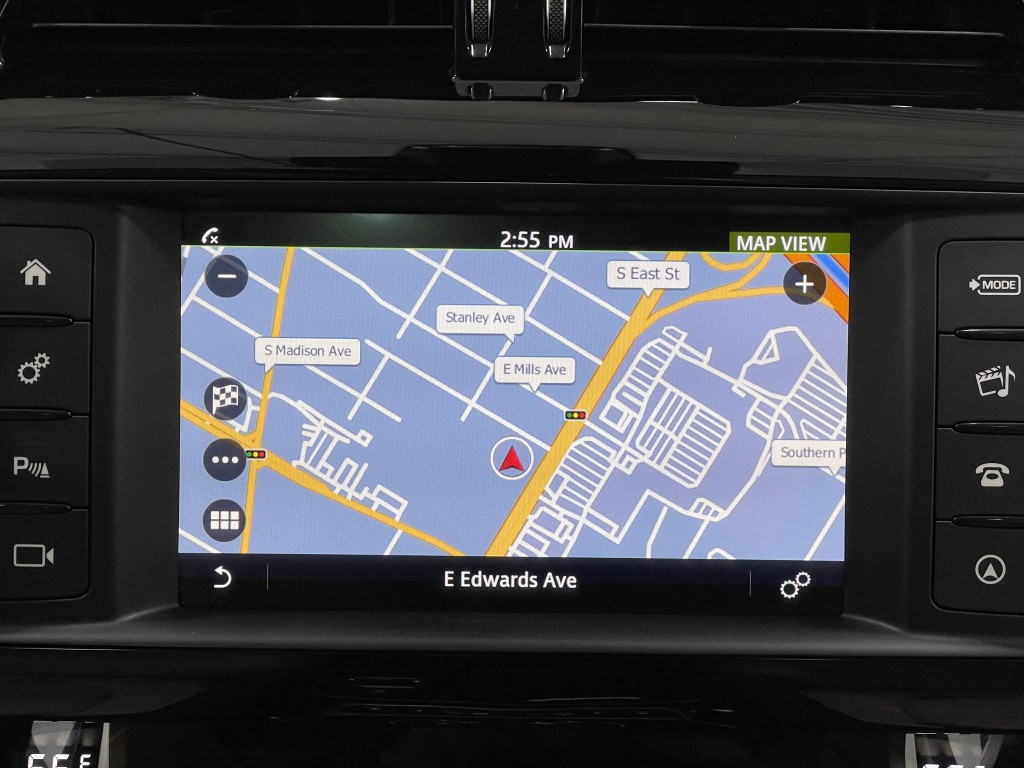 2018 Jaguar F-PACE Image 10