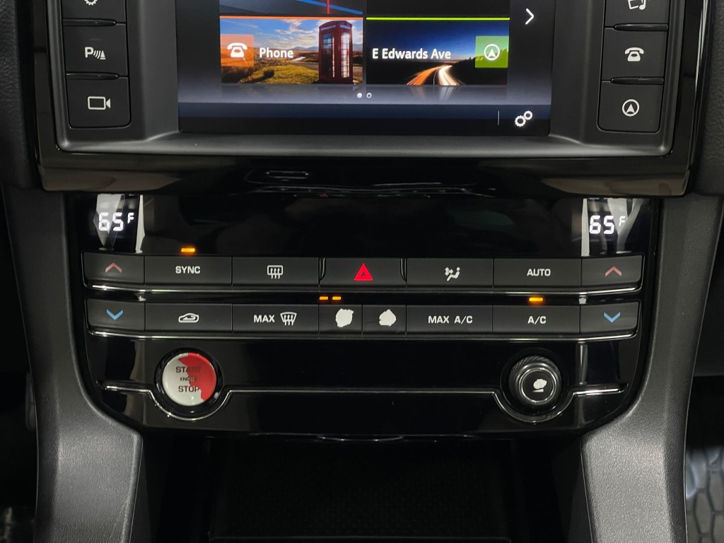 2018 Jaguar F-PACE Image 27