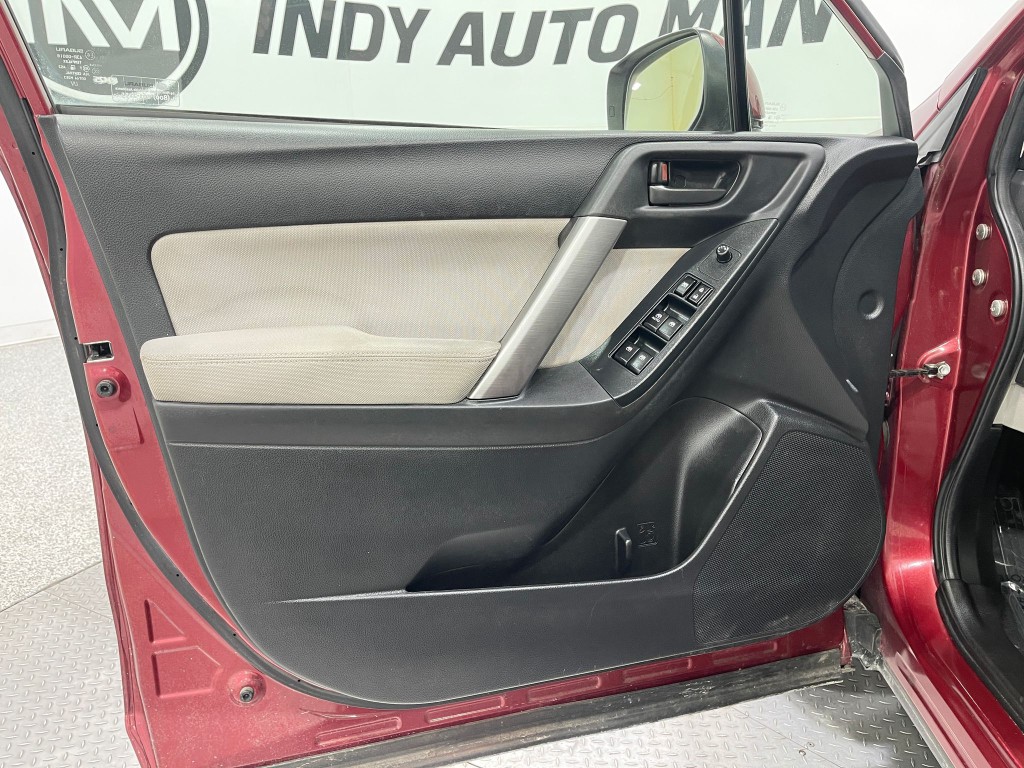 2014 Subaru Forester Image 13