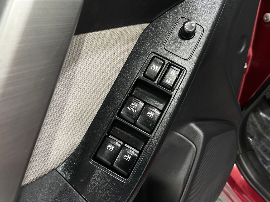 2014 Subaru Forester Image 14