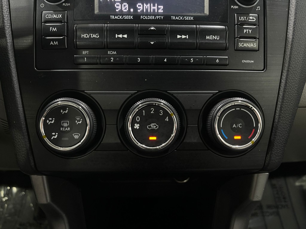 2014 Subaru Forester Image 23