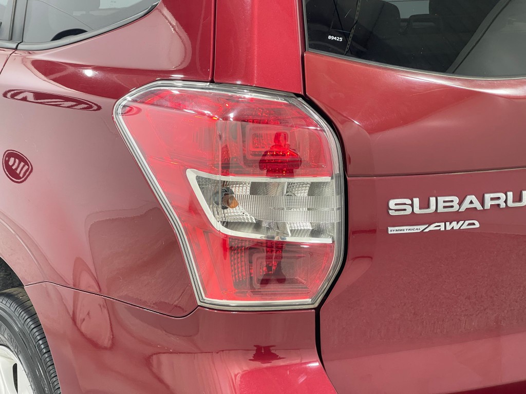 2014 Subaru Forester Image 32