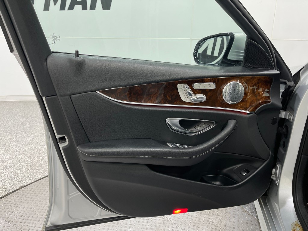 2018 Mercedes-Benz E-Class Image 16