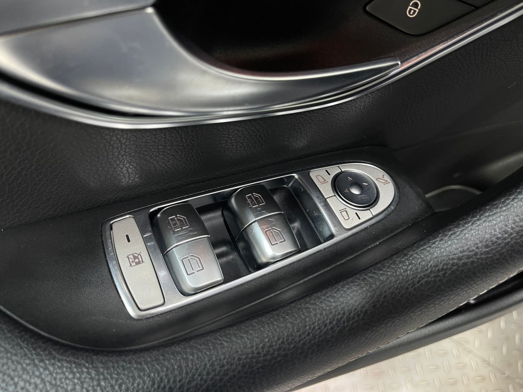 2018 Mercedes-Benz E-Class Image 17