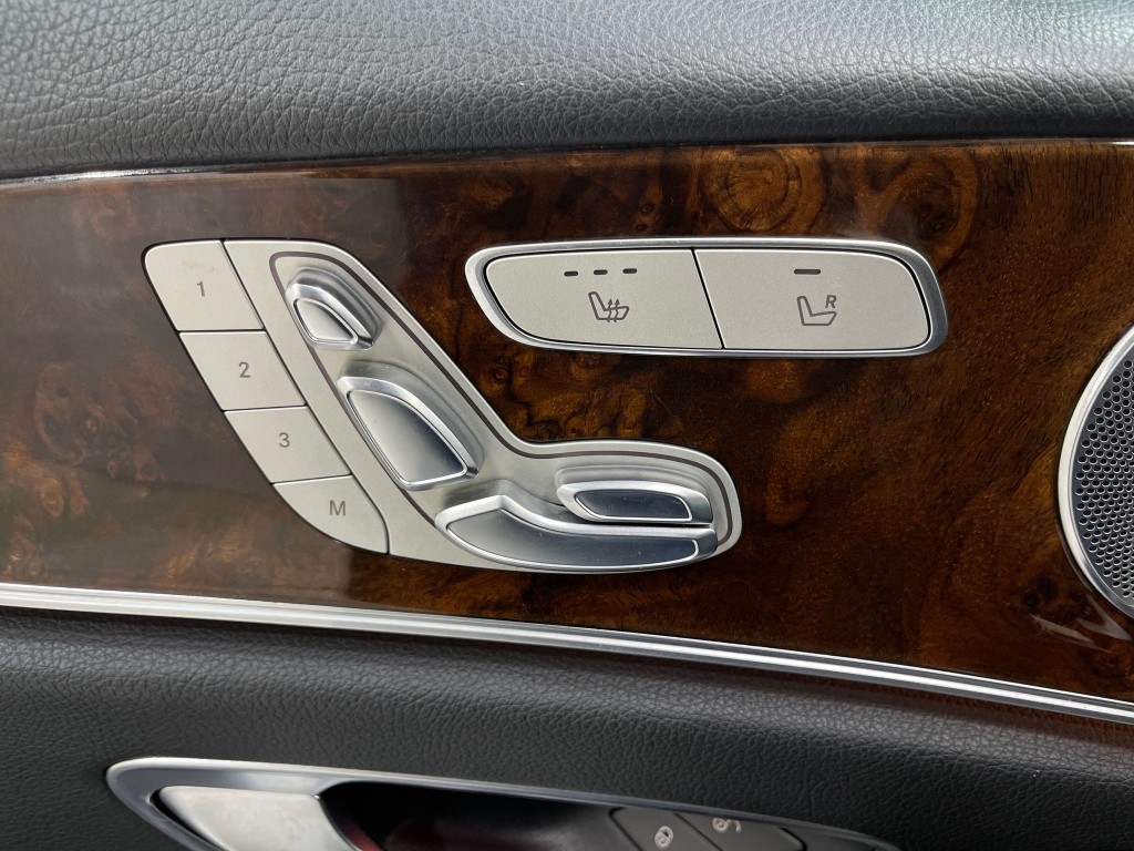 2018 Mercedes-Benz E-Class Image 18