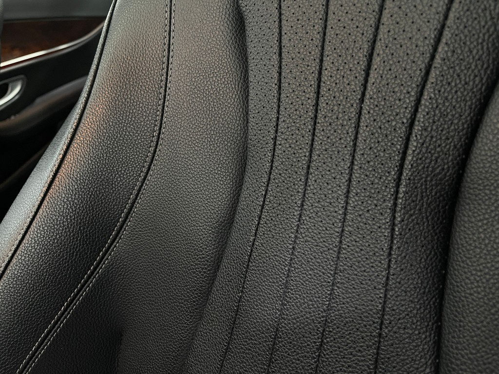 2018 Mercedes-Benz E-Class Image 19