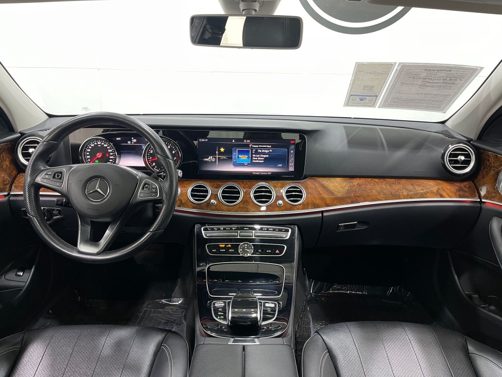 2018 Mercedes-Benz E-Class Image 20
