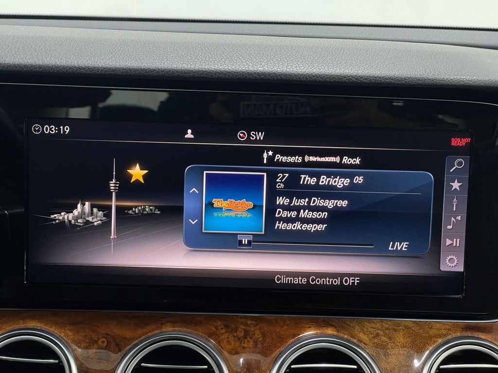 2018 Mercedes-Benz E-Class Image 25