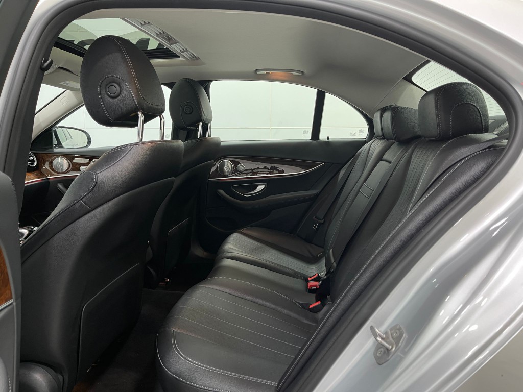 2018 Mercedes-Benz E-Class Image 32