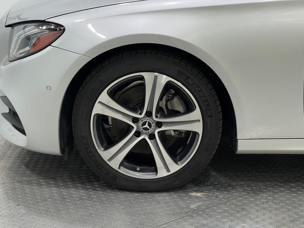 2018 Mercedes-Benz E-Class Image 37