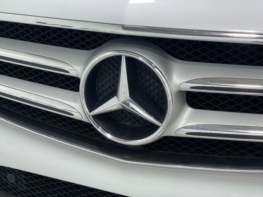 2018 Mercedes-Benz E-Class Image 40