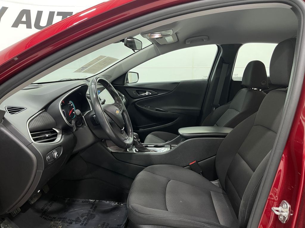 2021 Chevrolet Malibu Image 11