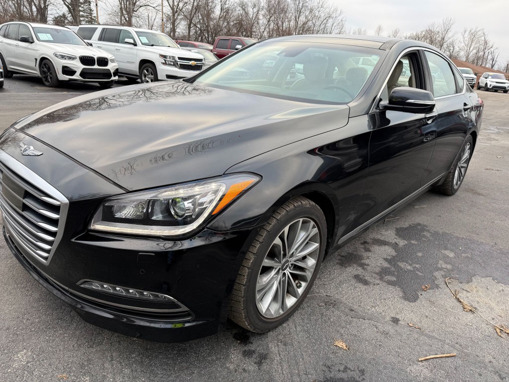 2017 Genesis G80 Image 2